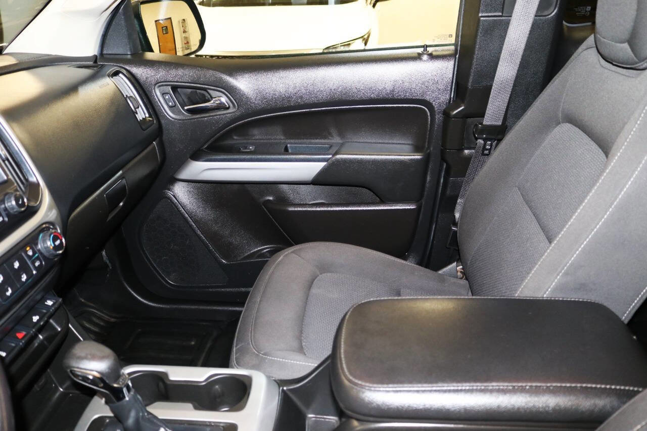 Used 2022 Chevrolet Colorado LT w/ Fleet Safety Package image 63