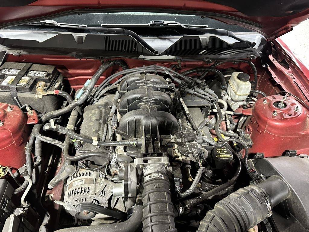 Used 2010 Ford Mustang Premium RWD image 33