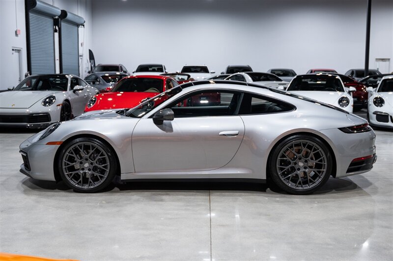 Used 2024 Porsche 911 Carrera T RWD image 3