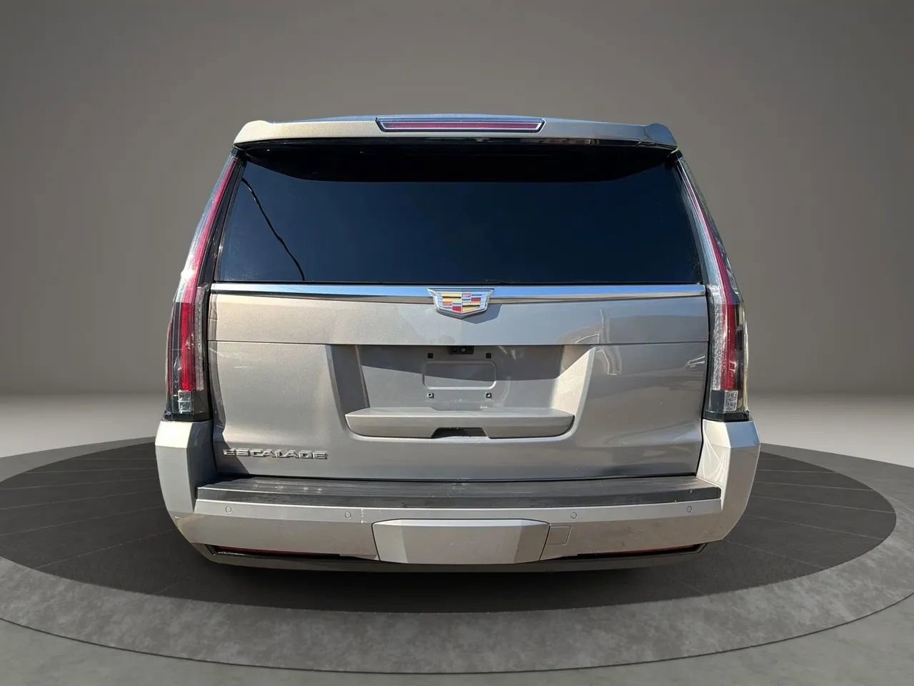 Used 2017 Cadillac Escalade ESV Premium Luxury AWD/4WD image 6