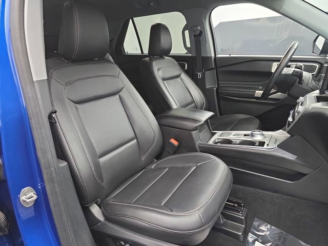 Used 2022 Ford Explorer XLT w/ Equipment Group 202A image 48