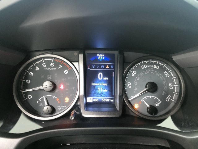 Used 2020 Toyota Tacoma TRD Sport w/ TRD Premium Sport Package AWD/4WD image 18