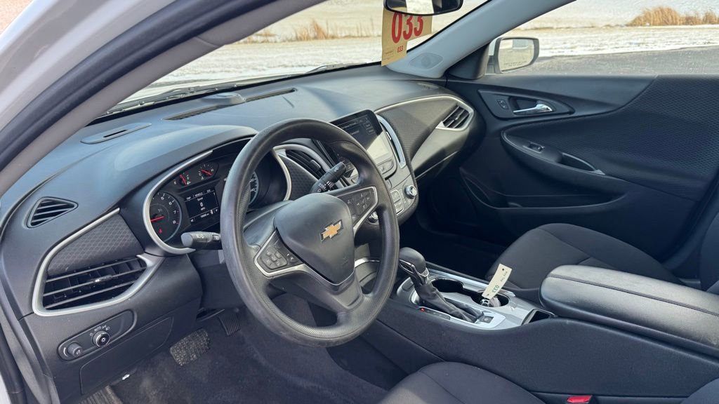 Used 2023 Chevrolet Malibu LT image 13