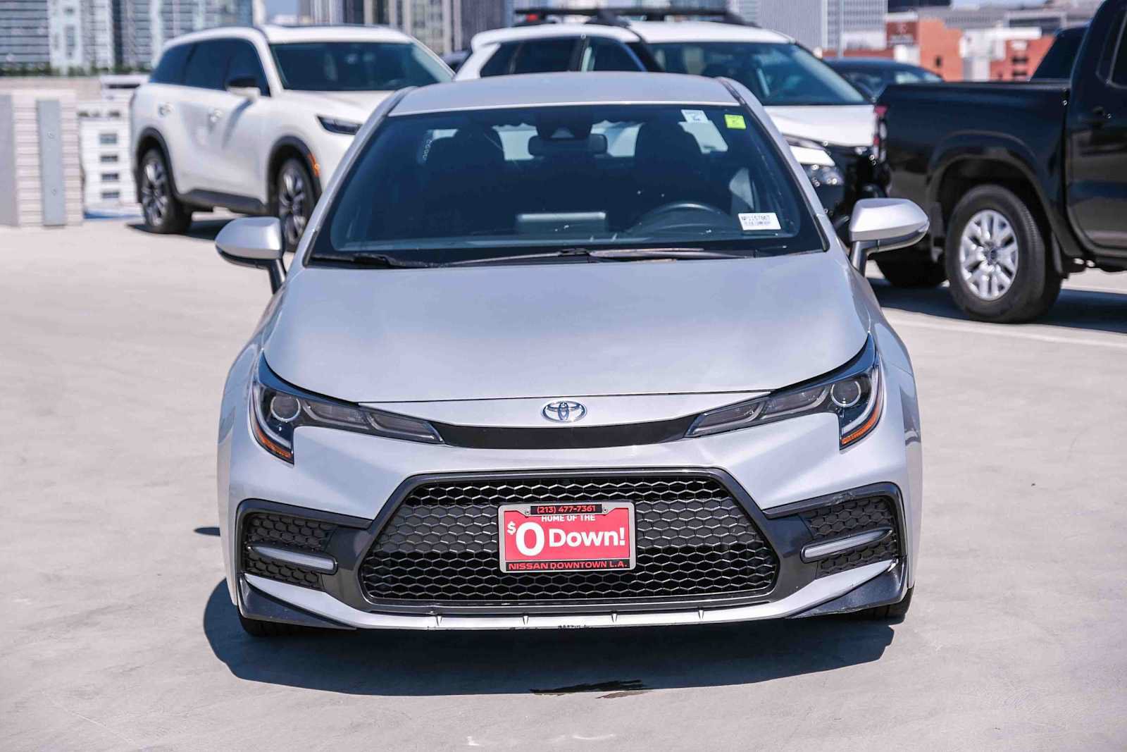 Used 2022 Toyota Corolla SE FWD image 2