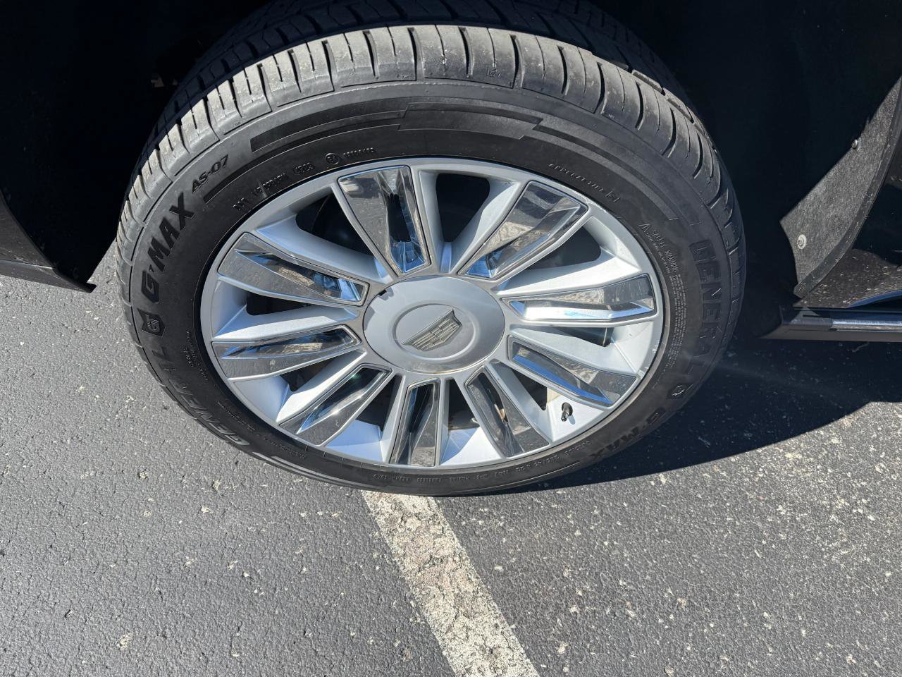 Used 2015 Cadillac Escalade Platinum image 32