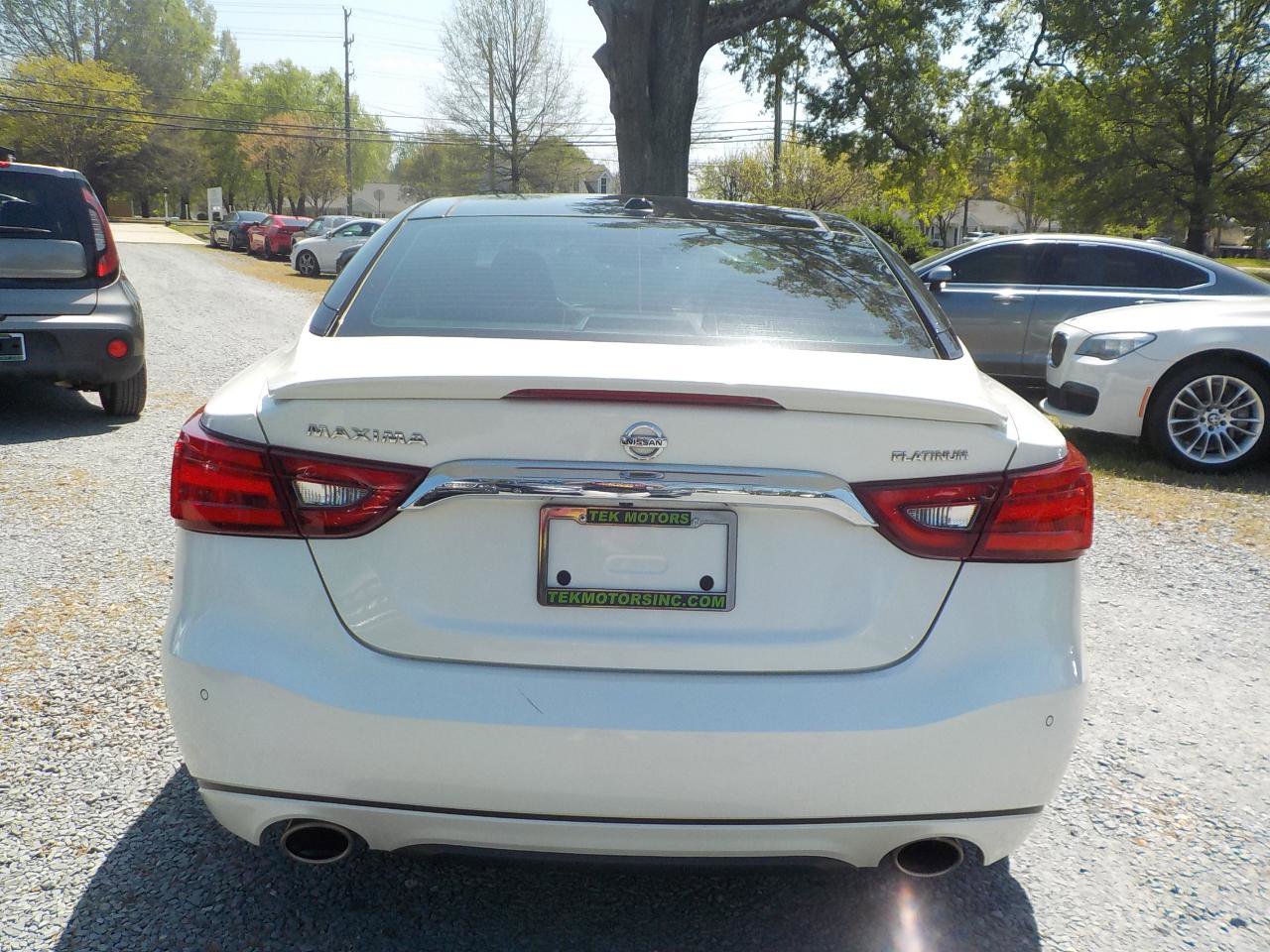 Used 2017 Nissan Maxima Platinum FWD image 4
