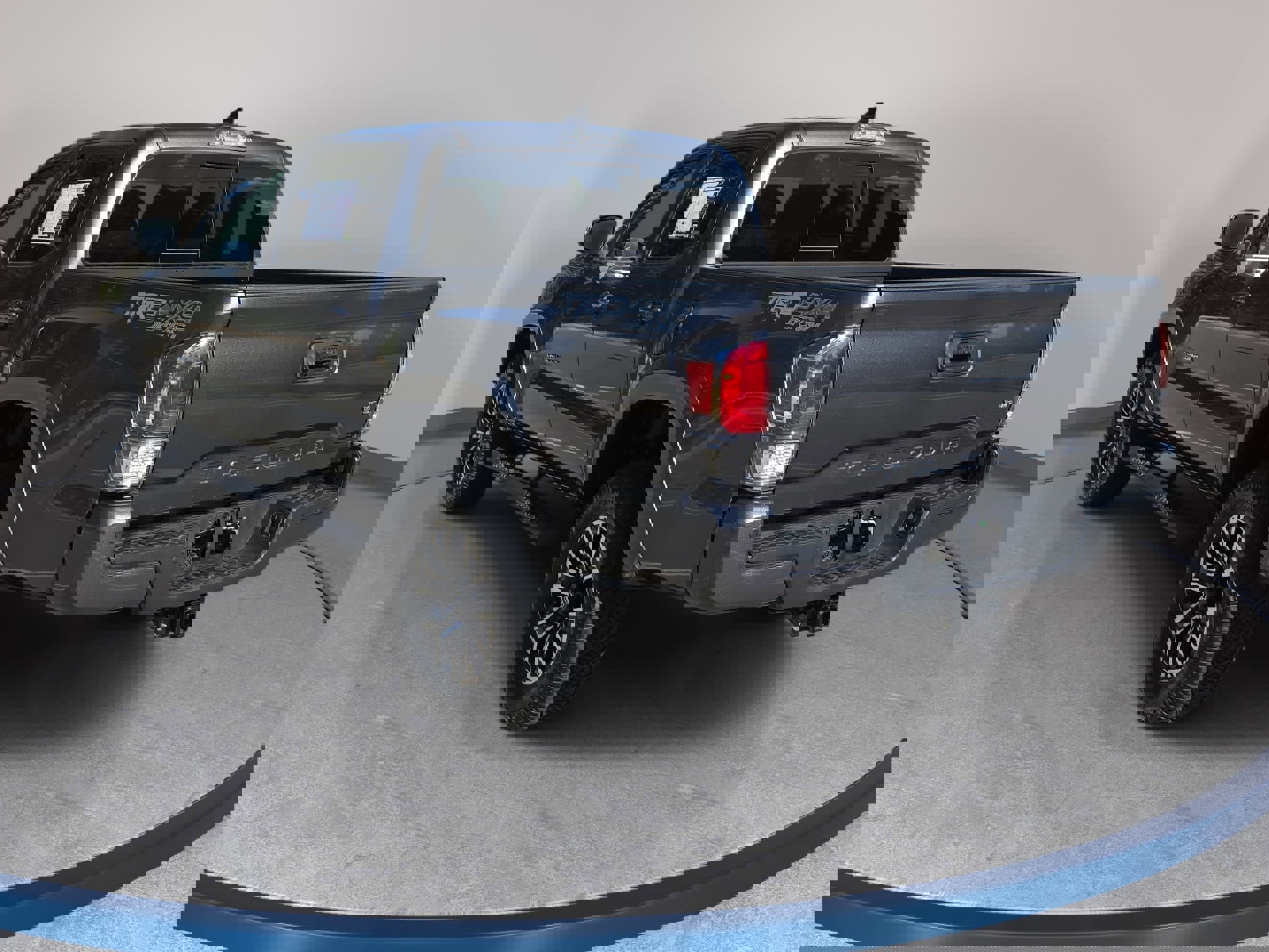 Used 2023 Toyota Tacoma TRD Sport w/ Advanced Technology Package image 7