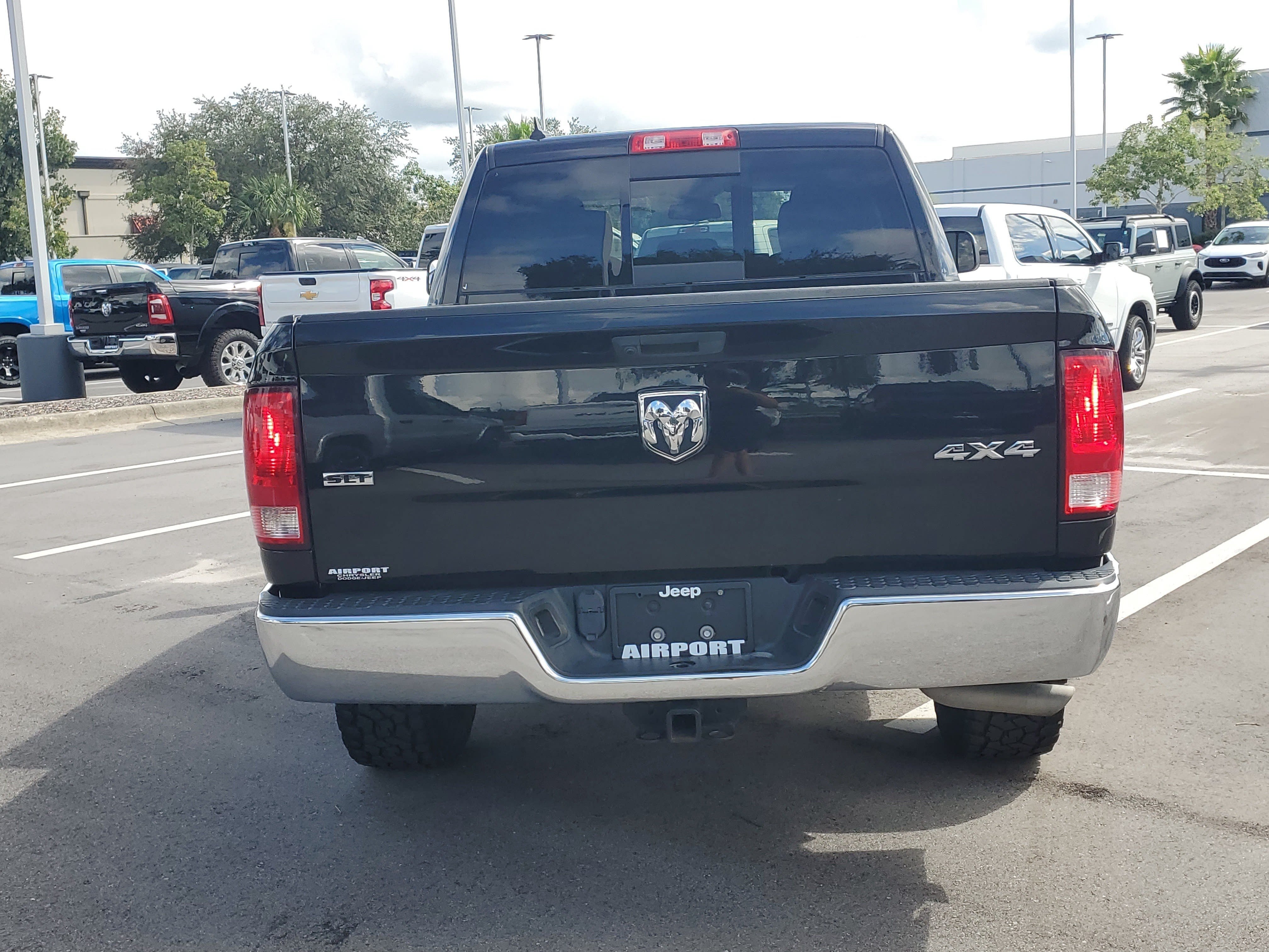 Used 2023 RAM 1500 Classic SLT w/ Trailer & Traction Group AWD/4WD image 7