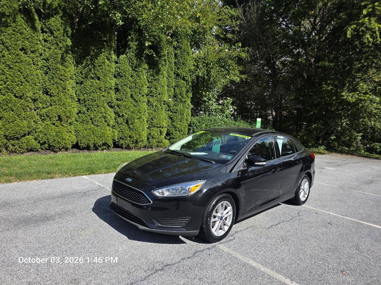 Used 2017 Ford Focus SE FWD image 2