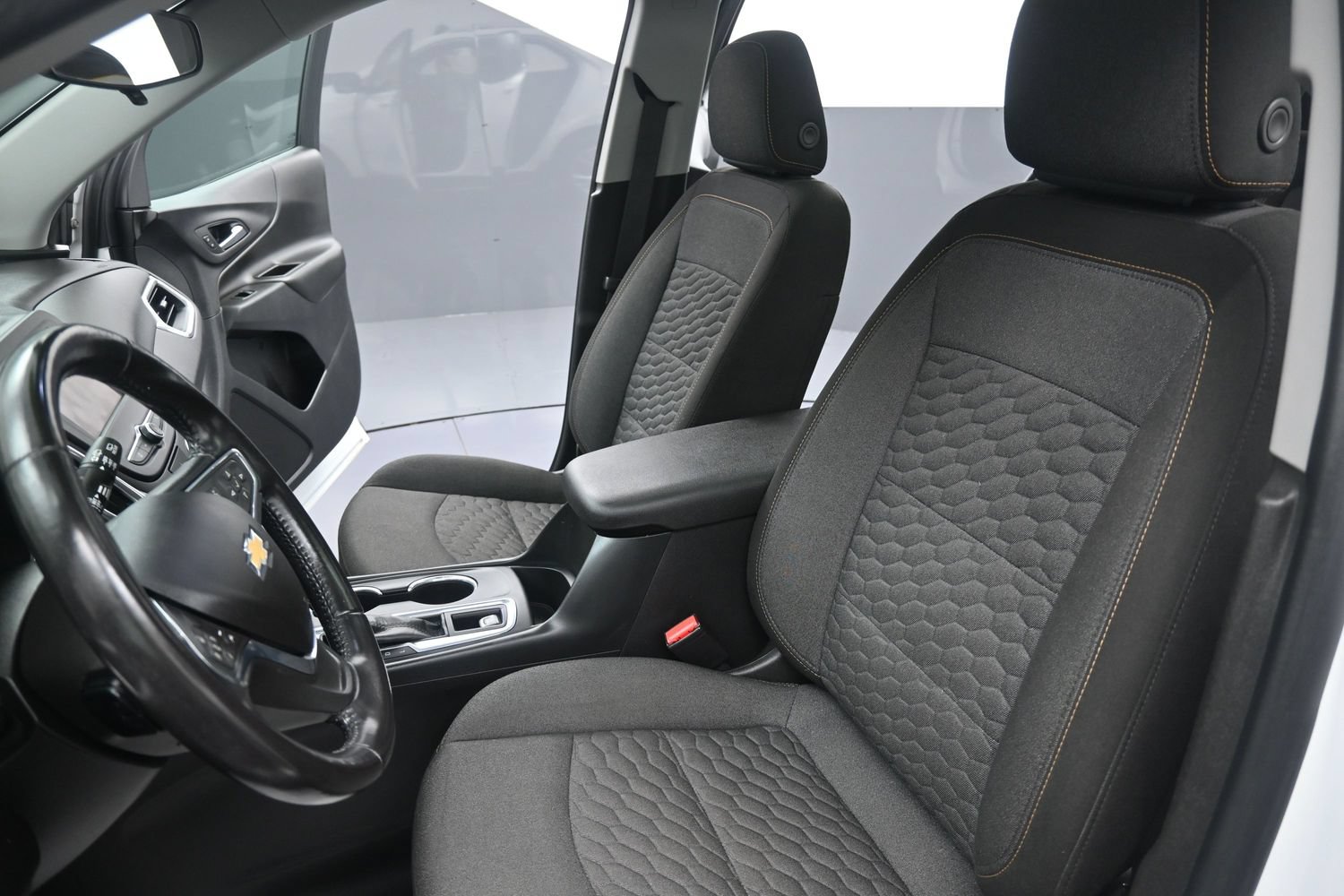 Used 2020 Chevrolet Equinox LT AWD/4WD image 17