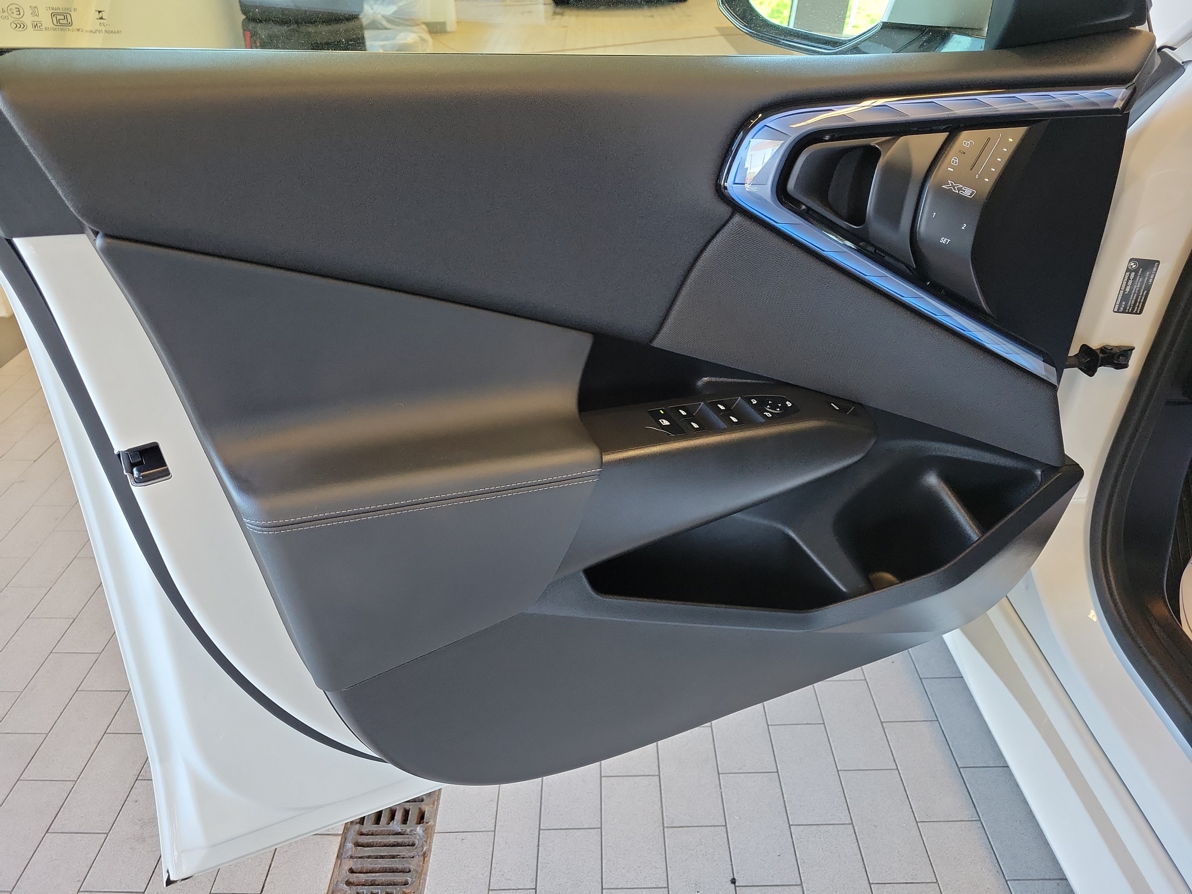 Used 2025 BMW X3 xDrive30i w/ Premium Package AWD/4WD image 15