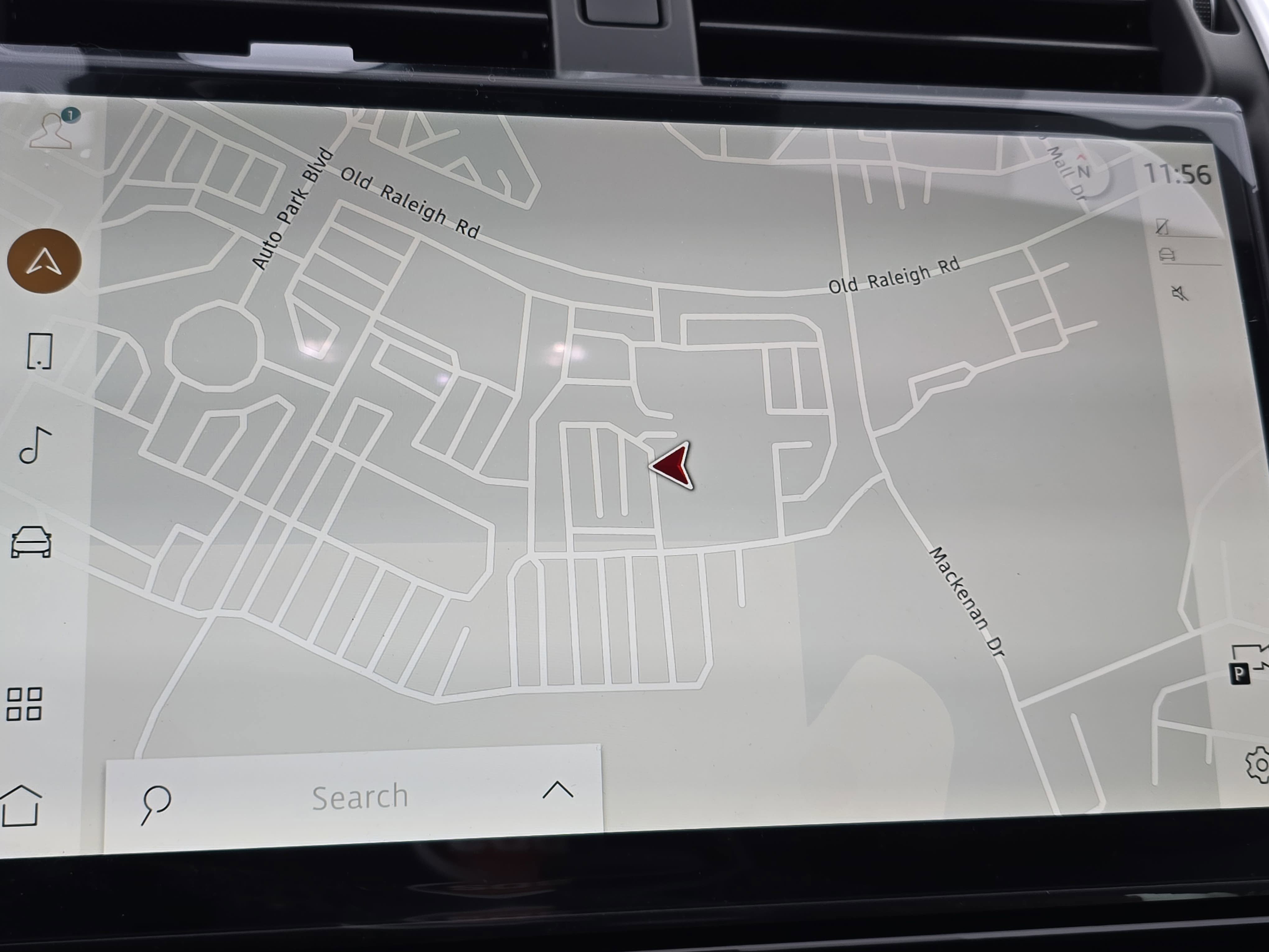 New 2026 Land Rover Discovery Dynamic SE image 22