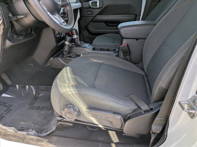 Used 2024 Jeep Wrangler Sahara image 23