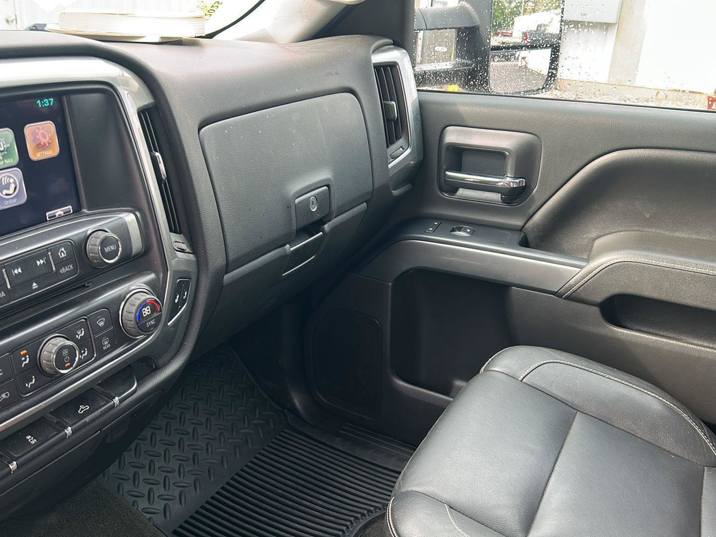 Used 2015 Chevrolet Silverado 2500 LT w/ LT Convenience Package AWD/4WD image 31