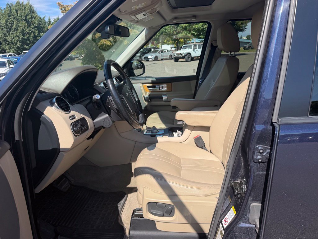 Used 2016 Land Rover LR4 HSE AWD/4WD image 10