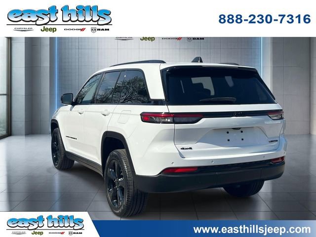 Used 2023 Jeep Grand Cherokee Limited w/ Black Appearance Package image 5