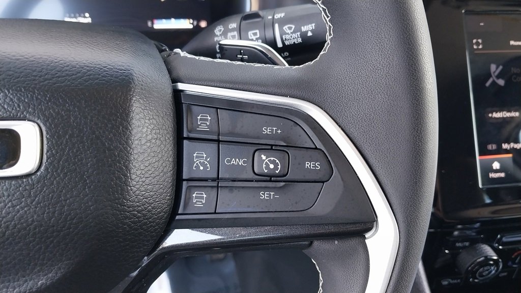 Certified 2023 Jeep Grand Cherokee Laredo image 21