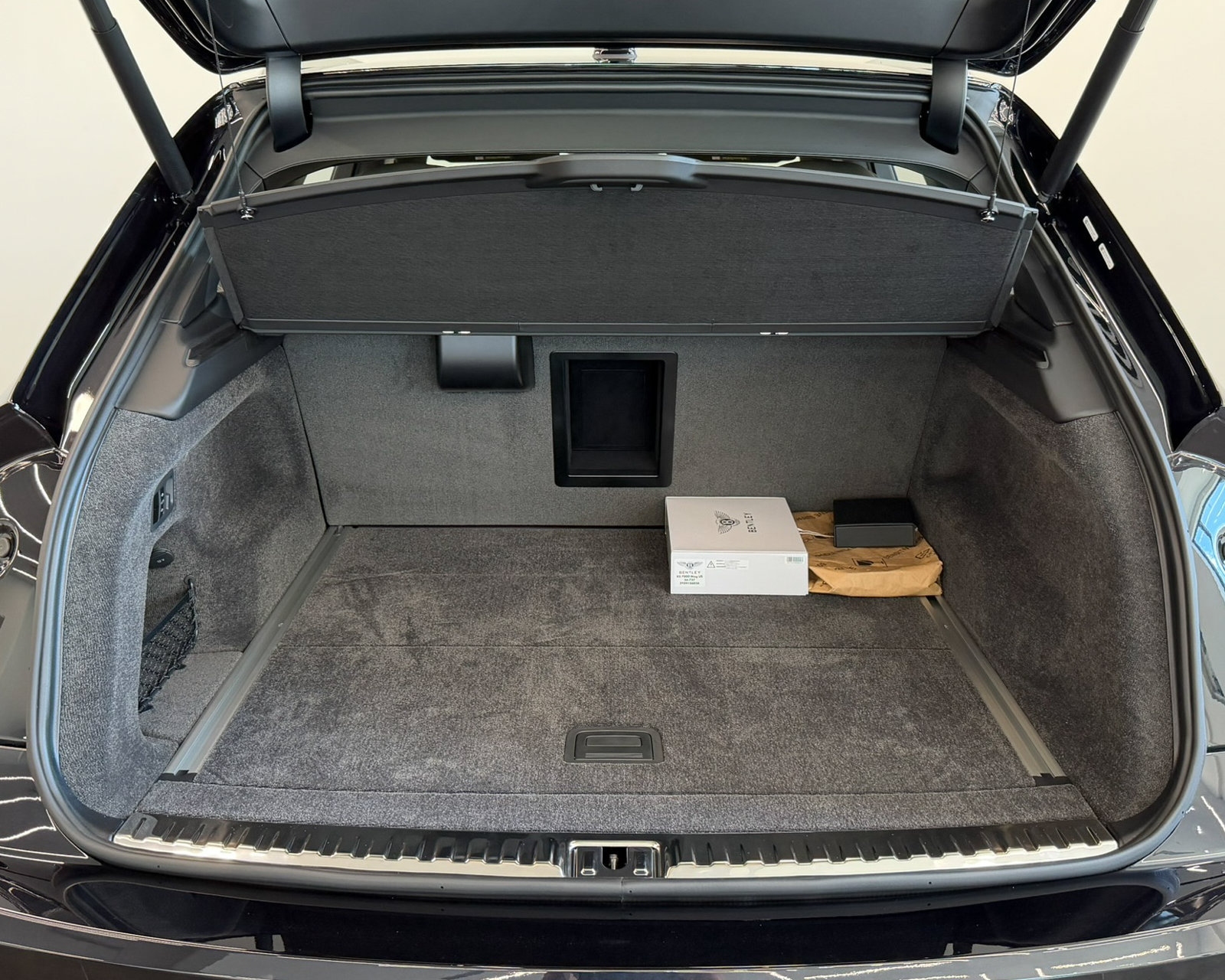 New 2026 Bentley Bentayga Extended Wheelbase AWD/4WD image 54