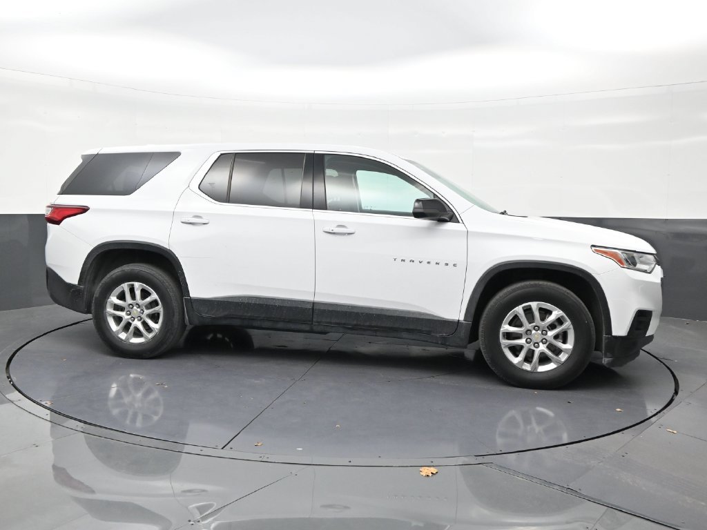 Used 2021 Chevrolet Traverse LS FWD image 6