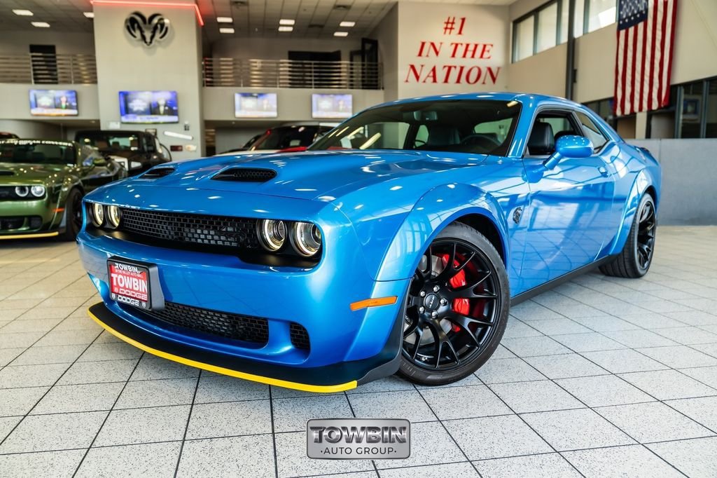 Used 2023 Dodge Challenger SRT Hellcat RWD image 1