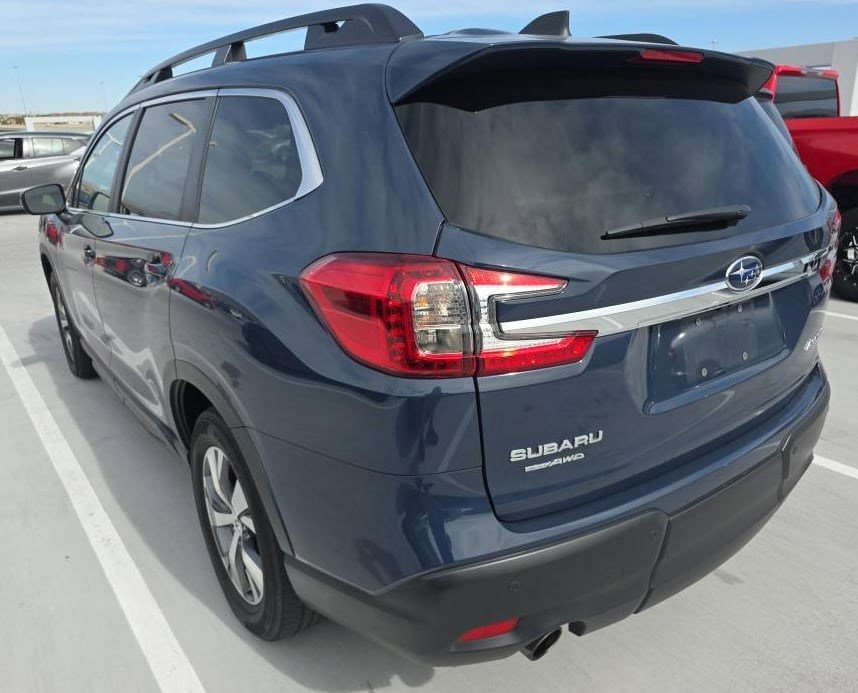 Used 2023 Subaru Ascent Premium w/ Convenience Package image 5