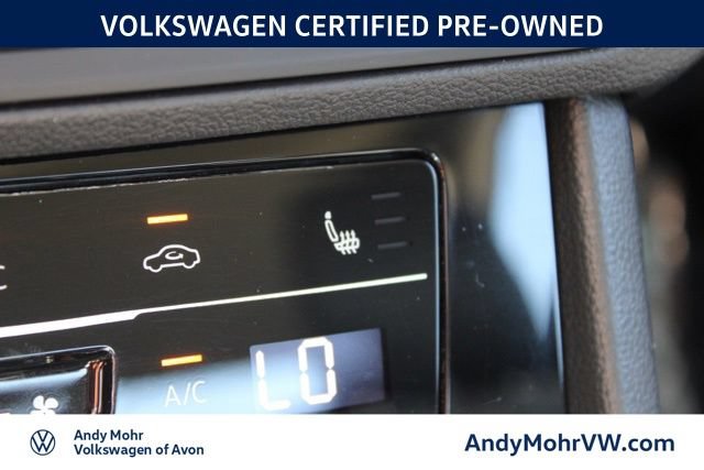 Used 2025 Volkswagen Jetta SE FWD image 39