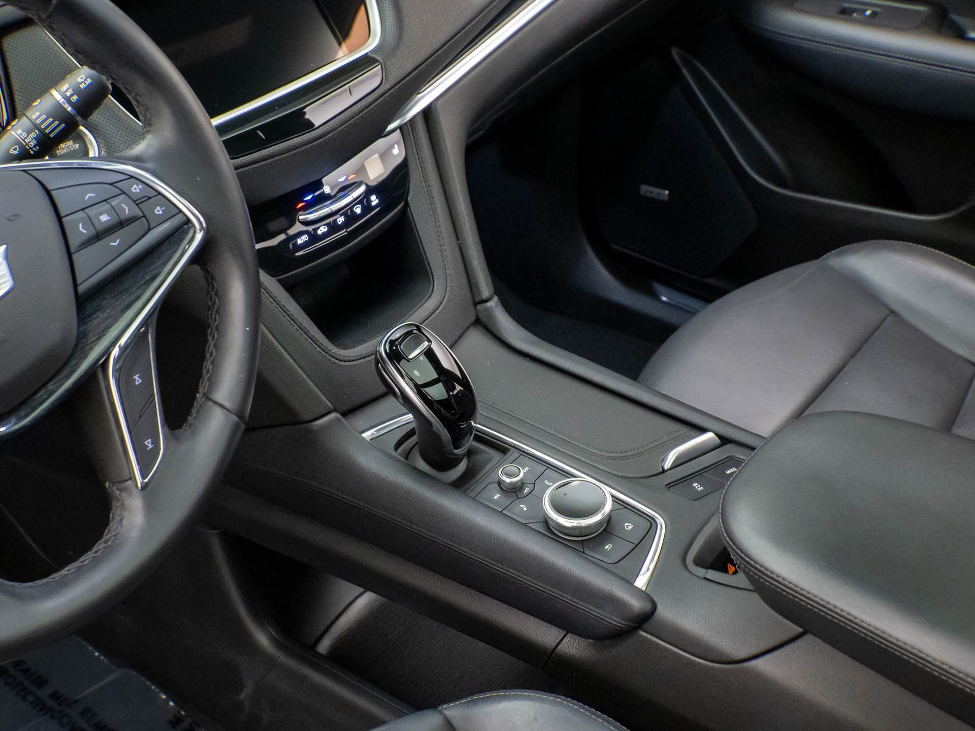 Certified 2022 Cadillac XT5 Premium Luxury w/ Technology Package image 15