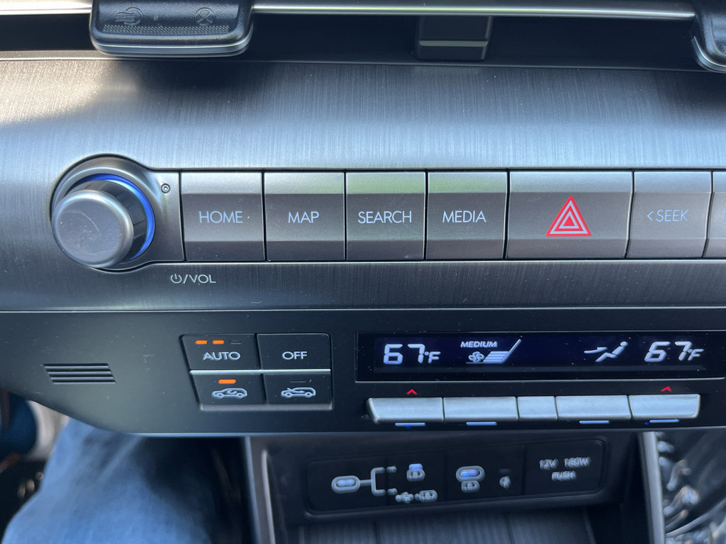 Used 2025 Hyundai Kona Limited AWD/4WD image 22