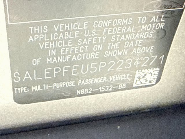 Certified 2023 Land Rover Defender 130 SE AWD/4WD image 34