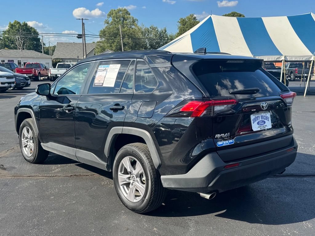 Used 2025 Toyota RAV4 XLE AWD/4WD image 26