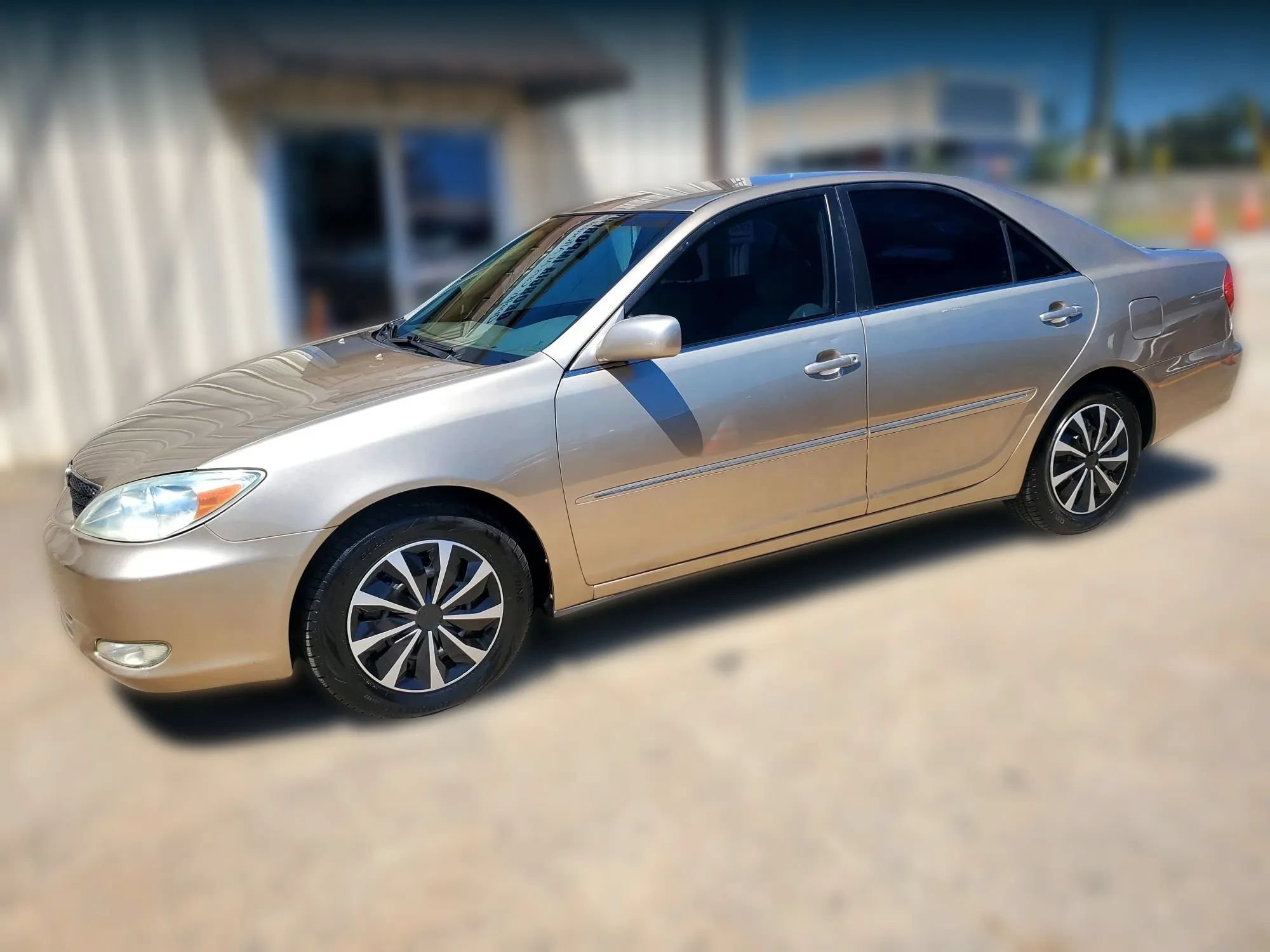 Used 2003 Toyota Camry XLE FWD image 7