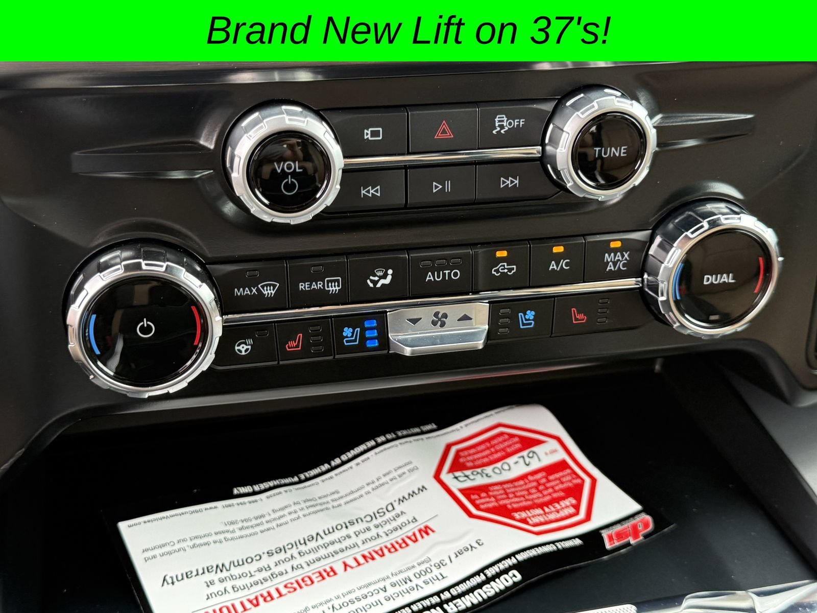 Used 2025 Ford F350 Lariat w/ Lariat Ultimate Package AWD/4WD image 28