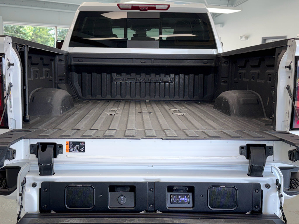 Used 2024 GMC Sierra 2500 Denali Ultimate AWD/4WD image 35