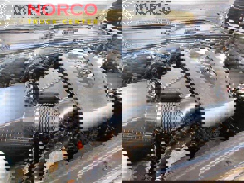 Used 2018 Toyota Tacoma TRD Sport w/ Technology Package image 21