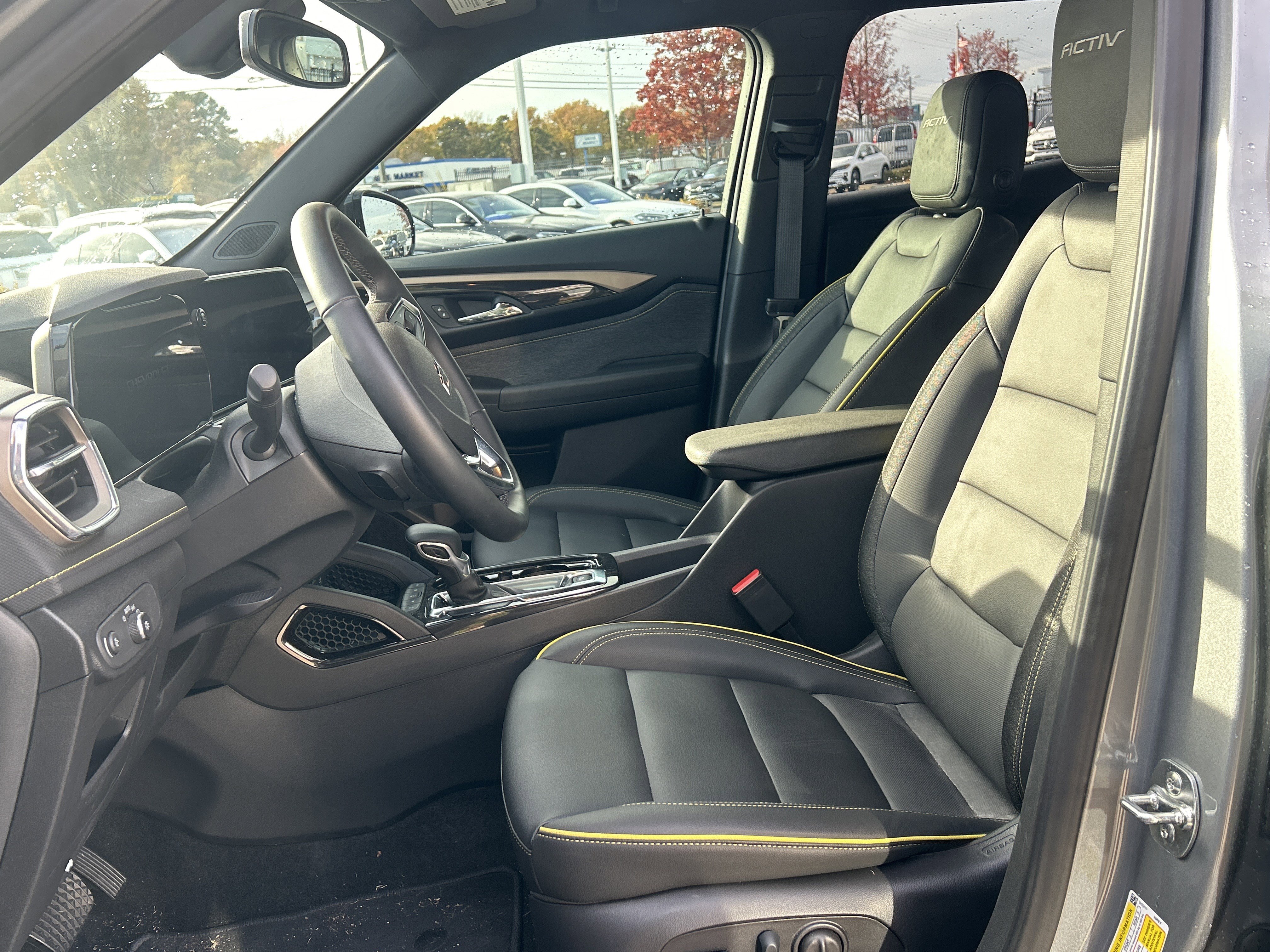 Used 2025 Chevrolet TrailBlazer ACTIV w/ Convenience Package image 16