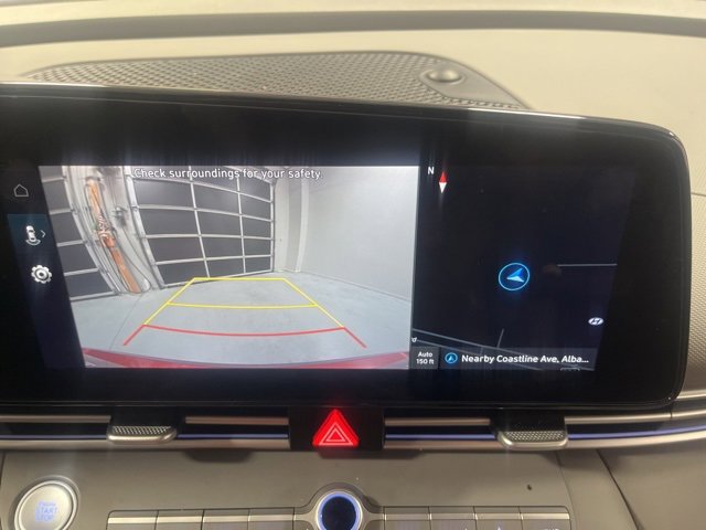 Used 2024 Hyundai Elantra SEL image 14