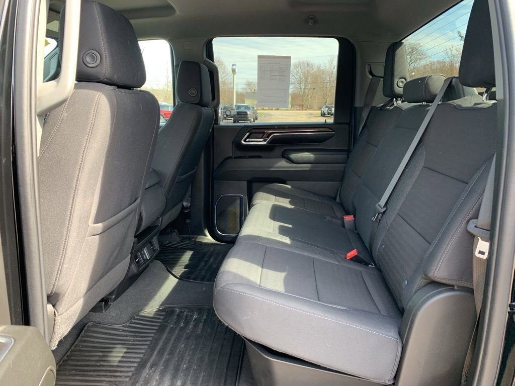 Used 2024 Chevrolet Silverado 2500 LT w/ Midnight Edition image 10