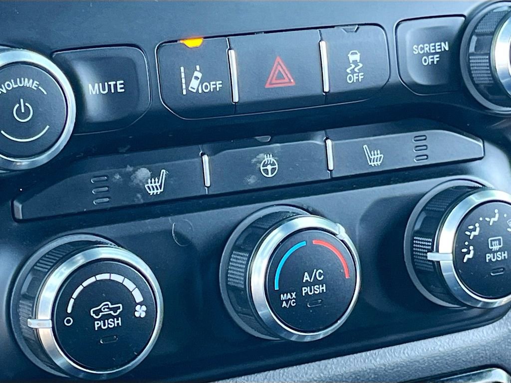 Certified 2022 RAM 3500 Big Horn w/ Safety Group B image 19