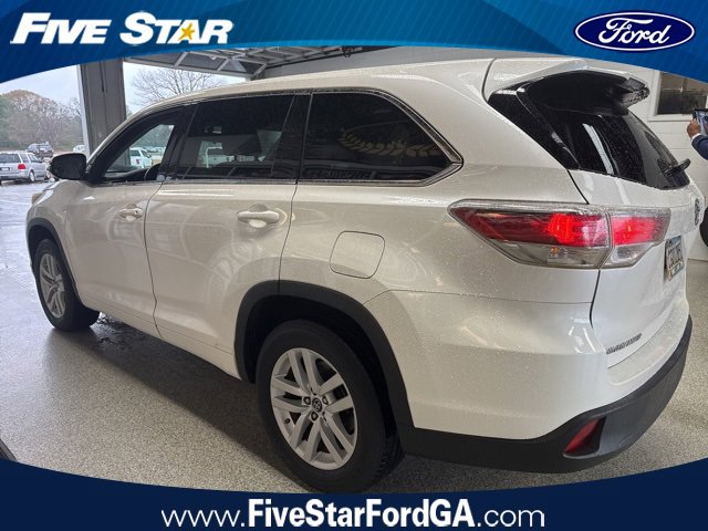 Used 2016 Toyota Highlander LE image 3