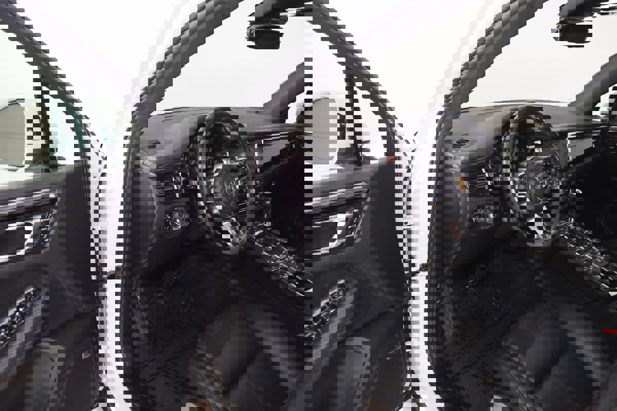 Used 2021 Porsche Macan image 57