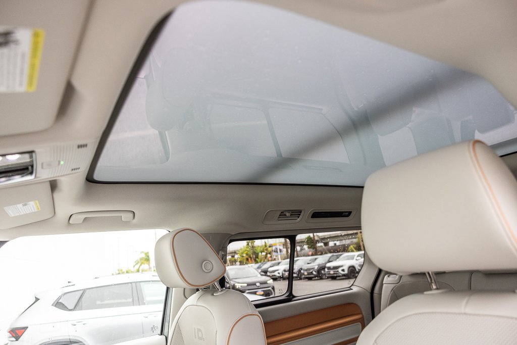 New 2025 Volkswagen ID. Buzz 1st Edition image 10