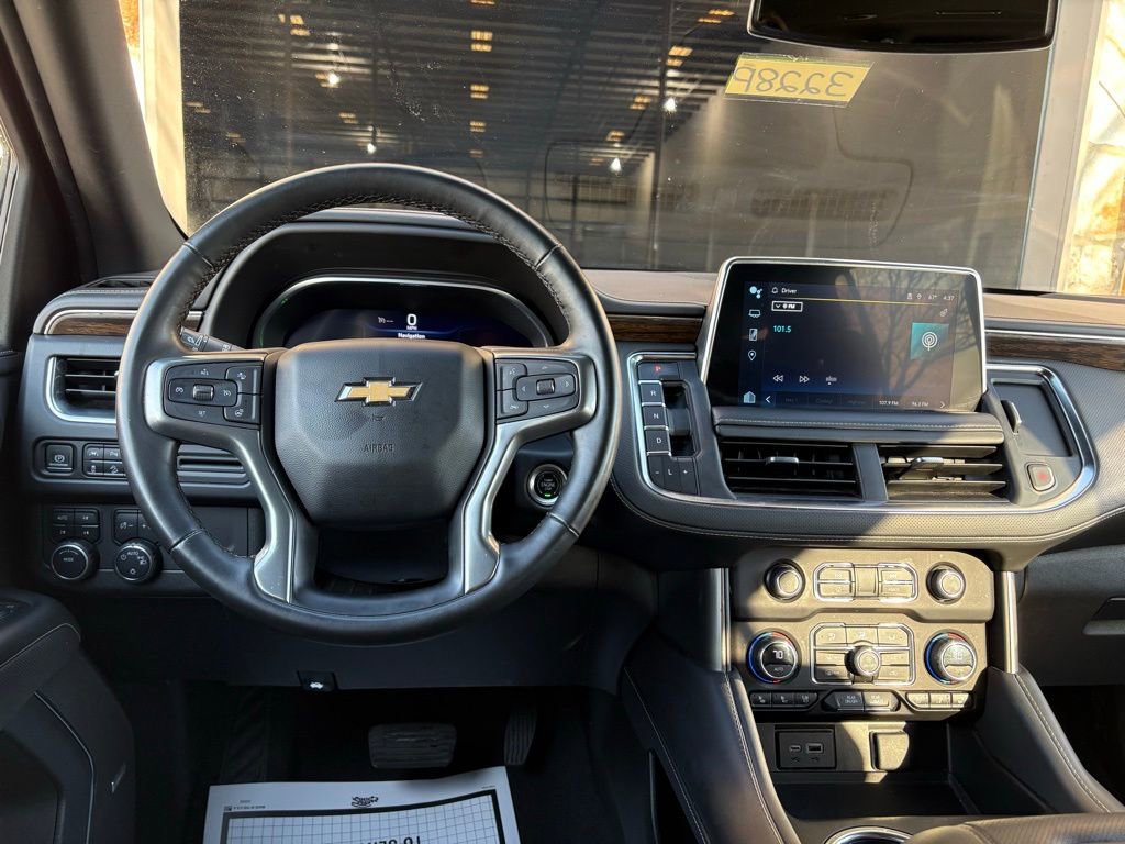 Used 2023 Chevrolet Suburban Premier image 26