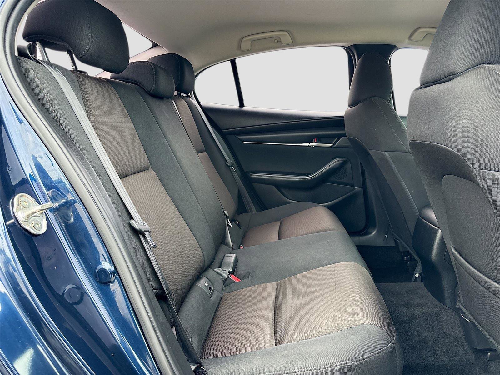 Used 2021 MAZDA MAZDA3 s image 27