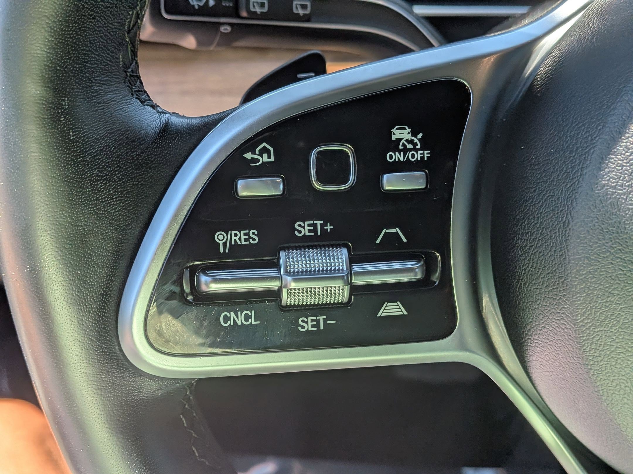 Certified 2022 Mercedes-Benz GLS 450 4MATIC image 16
