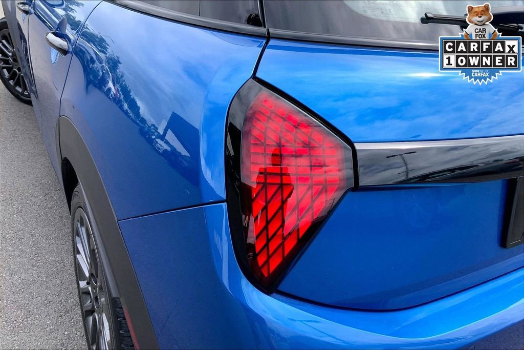Certified 2025 MINI Cooper 4-Door Hardtop image 29