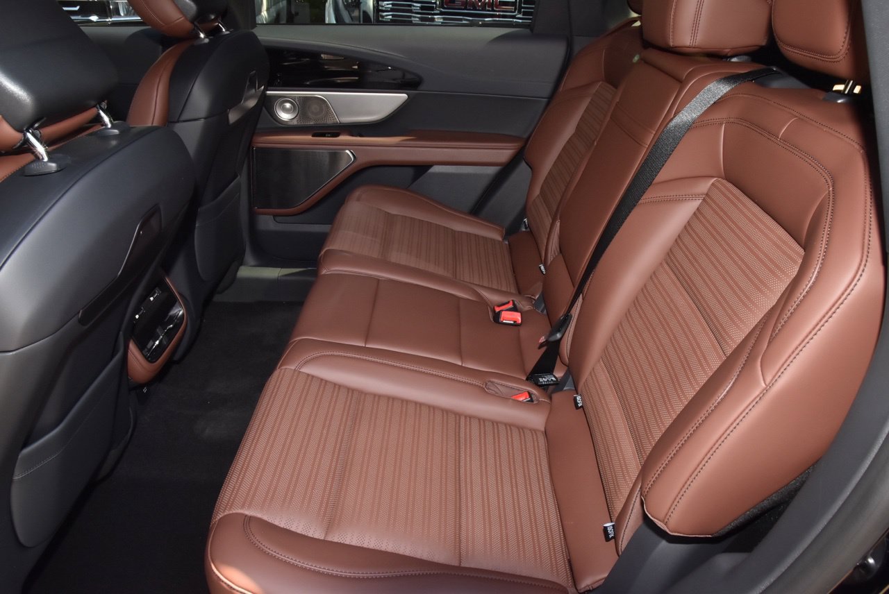New 2026 Lincoln Nautilus Reserve AWD/4WD image 14