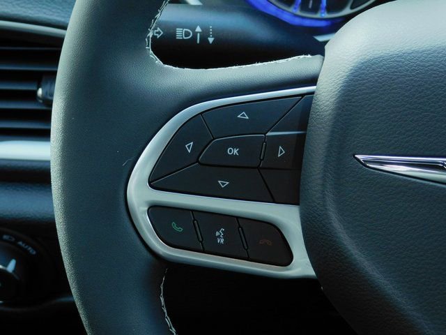 New 2026 Chrysler Pacifica Select image 17