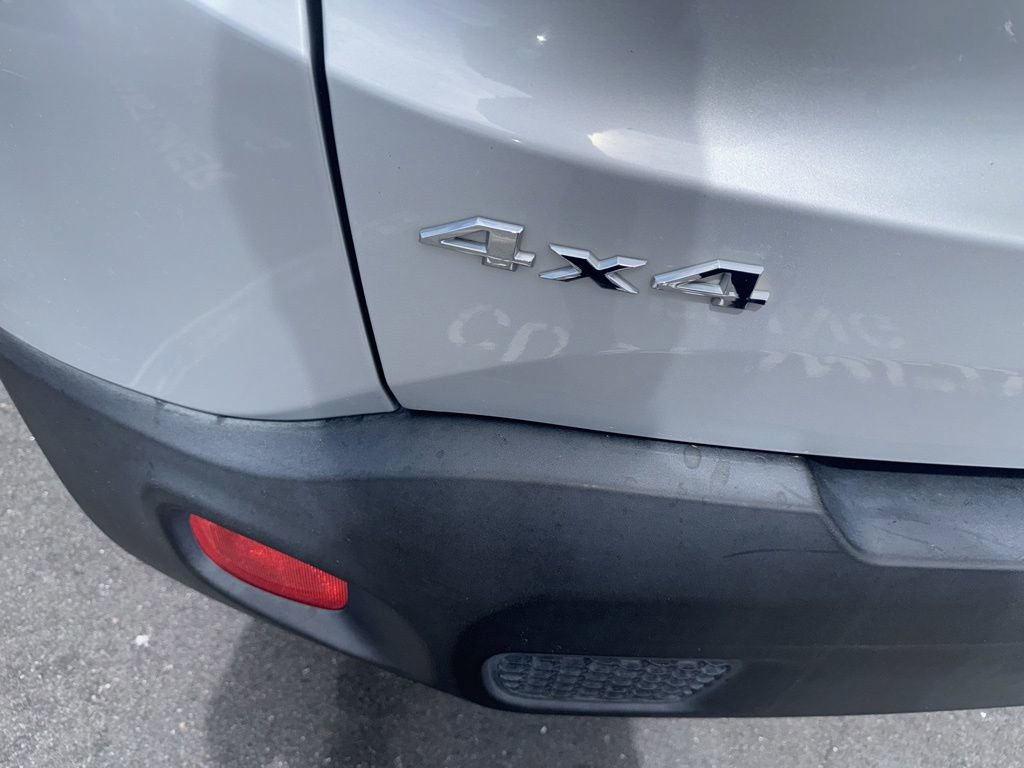 Used 2018 Jeep Renegade Latitude w/ Popular Equipment Group image 7