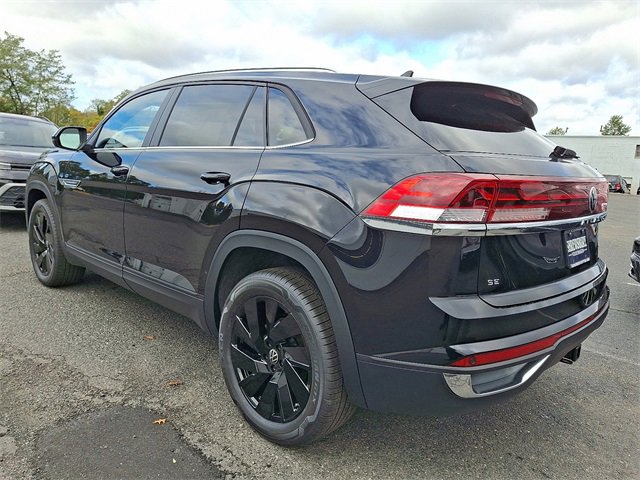 New 2026 Volkswagen Atlas Cross Sport SE image 3