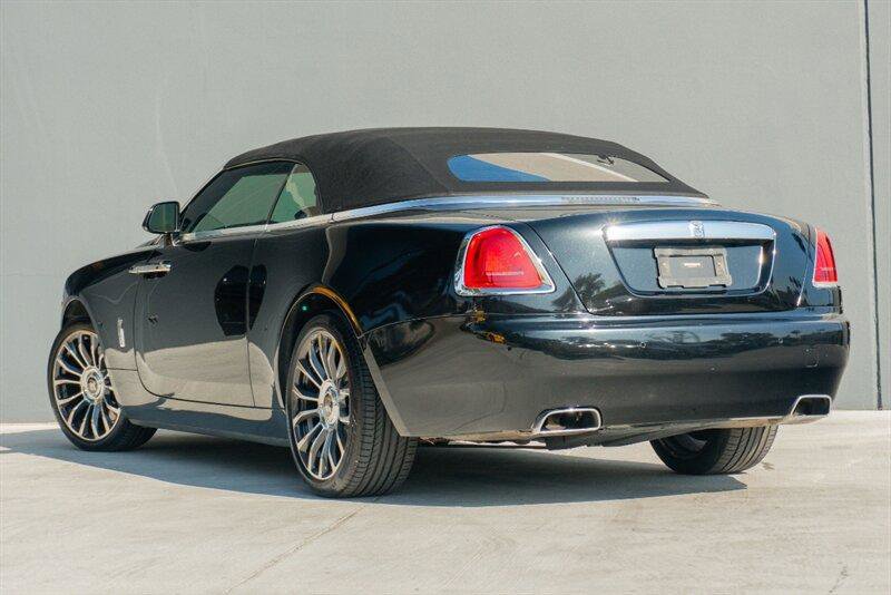 Used 2018 Rolls-Royce Dawn image 10